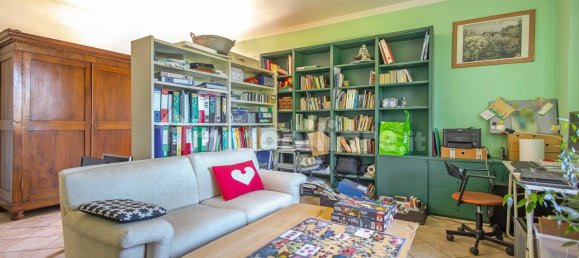 2 bedrooms House in Pisa, Italy No. 349602 17