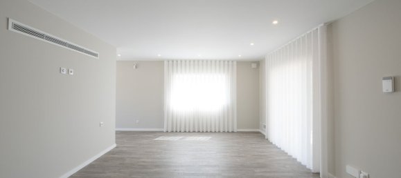 4 غرف نوم منزل في Marinha Grande, Portugal رقم 137802 34