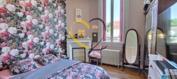 3 Schlafzimmer Haus in Vierzon, France, Nr. 95418 4