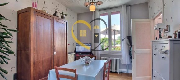 3 Schlafzimmer Haus in Vierzon, France, Nr. 95418 6