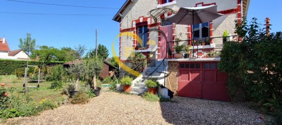 3 Schlafzimmer Haus in Vierzon, France, Nr. 95418 5