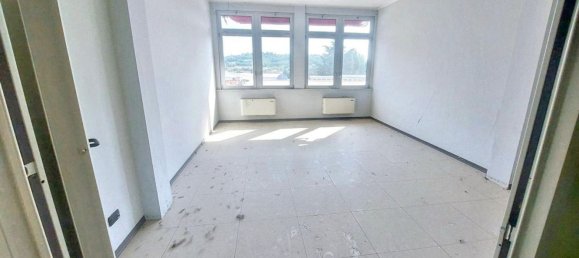 416m² Office in Asti, Italy No. 371486 5