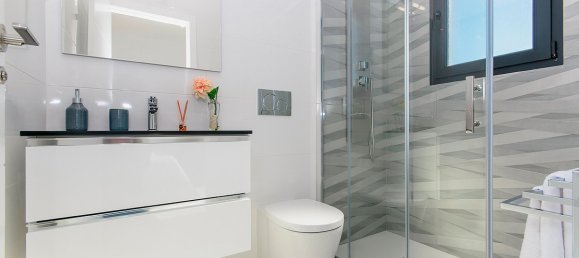 Villa de 3 dormitorios en Los Montesinos, Spain No. 8985 22