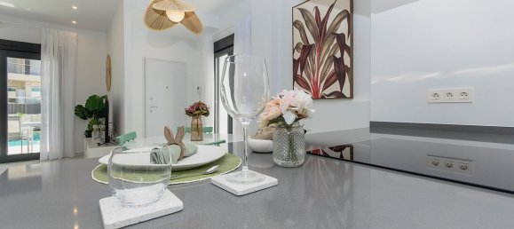 Villa de 3 dormitorios en Los Montesinos, Spain No. 8985 9