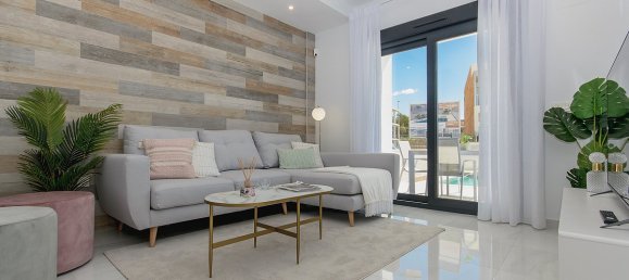 Villa de 3 dormitorios en Los Montesinos, Spain No. 8985 5