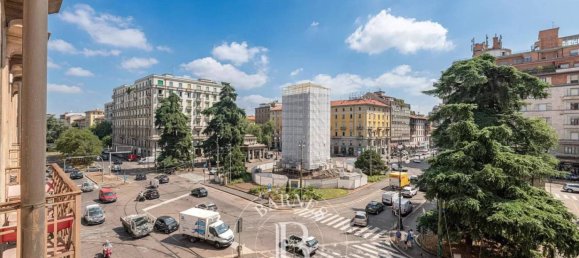 2 Schlafzimmer Wohnung in Milan, Italy, Nr. 326001 32