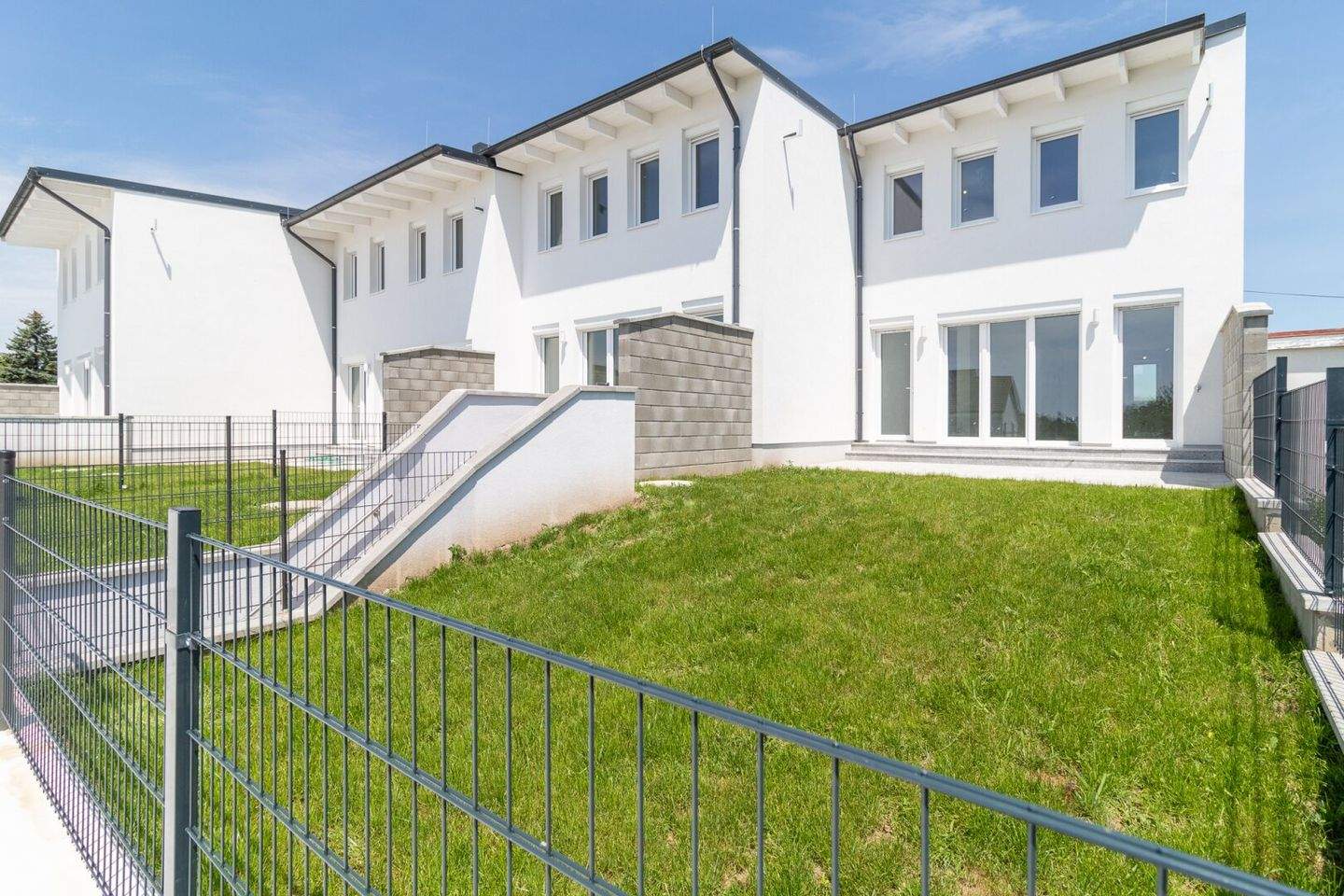 4 rooms Townhouse in Grossebersdorf, Austria No. 153829