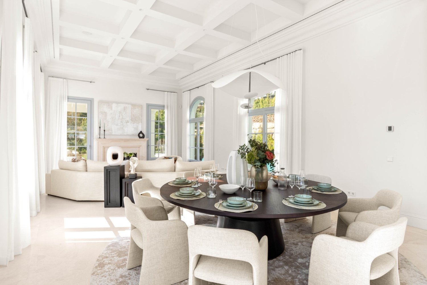 4 bedrooms Villa in Marbella, Spain No. 32255