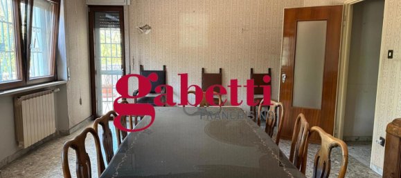 5 rooms Apartment in Caserta, Italy No. 293917 6