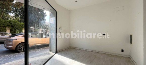 2-salle Propriété commerciale à Alassio, Italy No. 98397 2