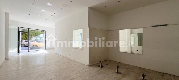 2-salle Propriété commerciale à Alassio, Italy No. 98397 5