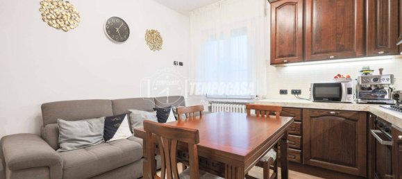 2 bedrooms Apartment in Budrio, Italy No. 273607 4