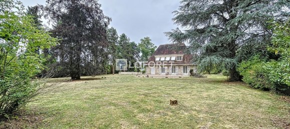 5 bedrooms House in Cuts, France No. 222209 10