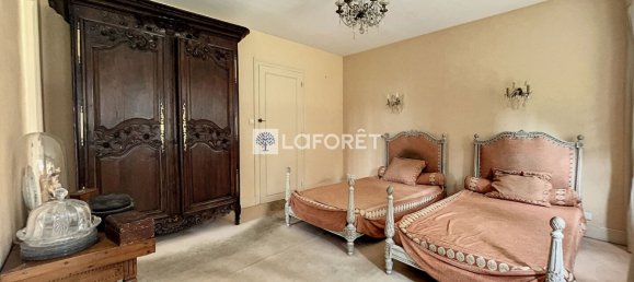 5 bedrooms House in Cuts, France No. 222209 7