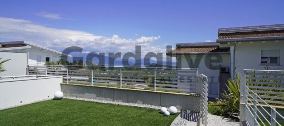 Apartamento de 2 dormitorios en Polpenazze del Garda, Italy No. 266198 38