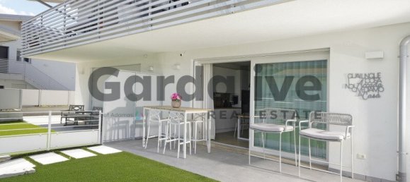 Apartamento de 2 dormitorios en Polpenazze del Garda, Italy No. 266198 4