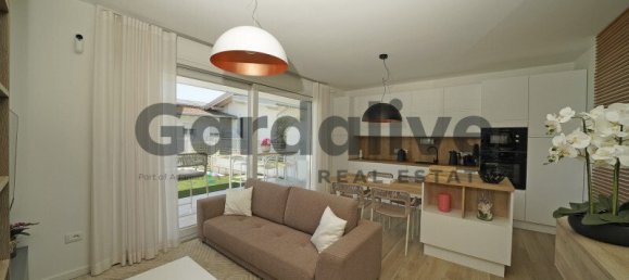 Apartamento de 2 dormitorios en Polpenazze del Garda, Italy No. 266198 8