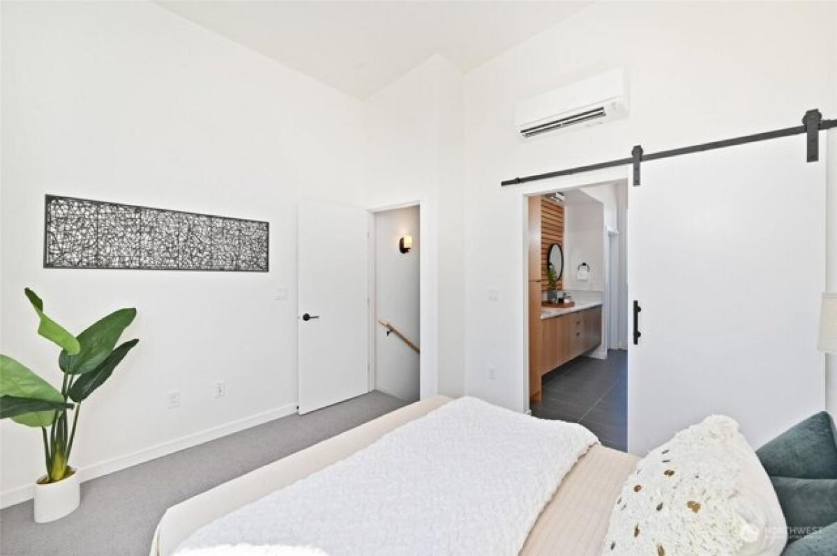 Дом с 3 спальнями в Сиэтл, США № 203185