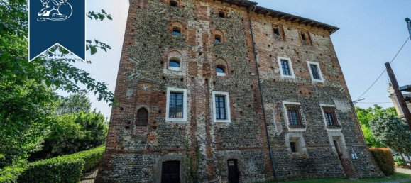 6 bedrooms Castles in Castelletto Cervo, Italy No. 329306 16