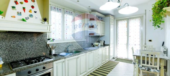 5 rooms Villa in Guidonia Montecelio, Italy No. 5727 25