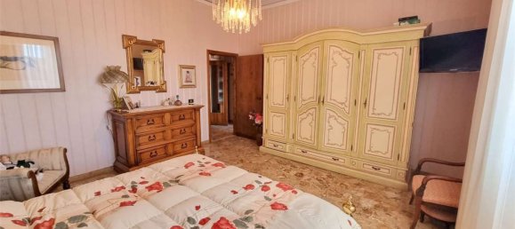 5 rooms Apartment in Montespertoli, Italy No. 291025 17