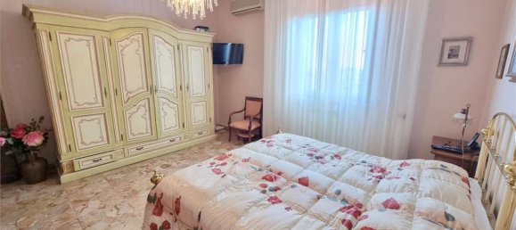 5 rooms Apartment in Montespertoli, Italy No. 291025 16