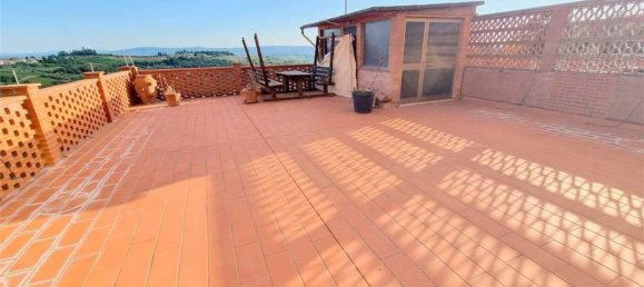 5 rooms Apartment in Montespertoli, Italy No. 291025 2