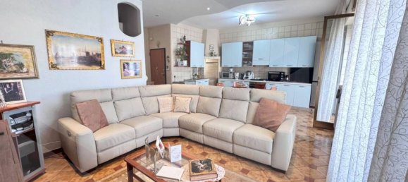 3 rooms Apartment in Noicattaro, Italy No. 20231 7