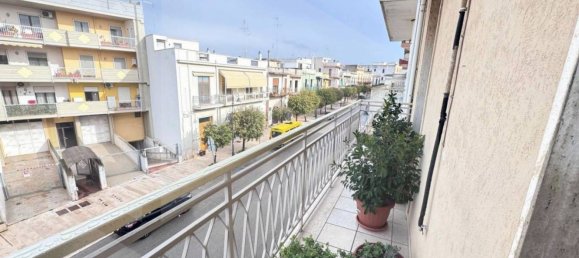 3 rooms Apartment in Noicattaro, Italy No. 20231 8