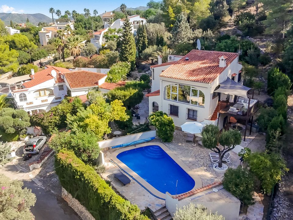 Villa de 4 dormitorios en Orba, Spain No. 277883