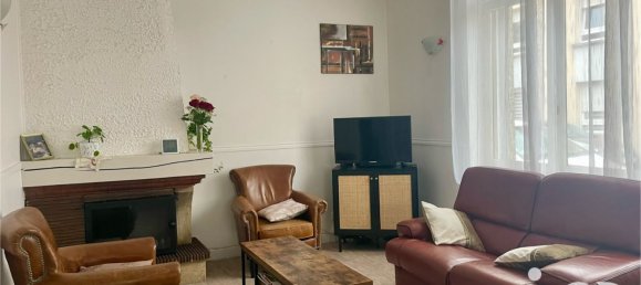 Casa de 6 dormitorios en Saint-Quentin, France No. 64727 2