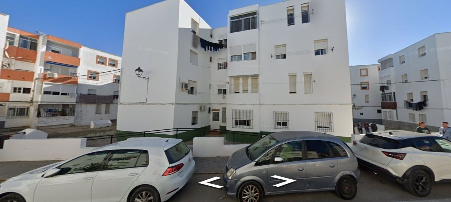 Apartamento de 3 dormitorios en Barbate, Spain No. 271738