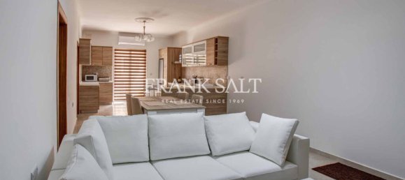 Квартира с 2 спальнями в Айнсилем, Мальта № 5573 3