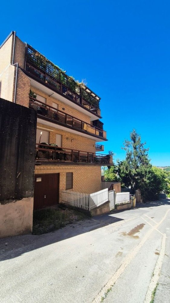 4 chambres Appartement à Chieti, Italy No. 310880