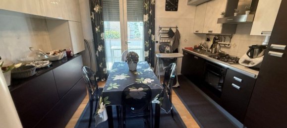 4 bedrooms Apartment in Civitanova Marche, Italy No. 372811 4