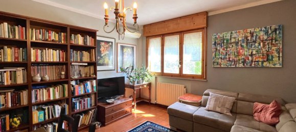 6 rooms Apartment in Argenta, Italy No. 290066 3