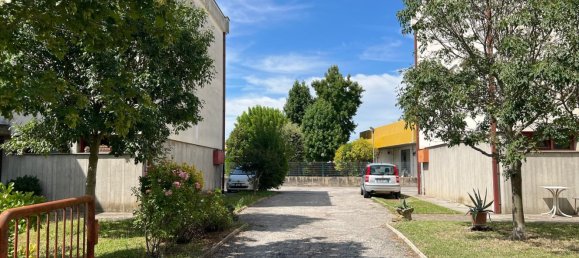 6 rooms Apartment in Argenta, Italy No. 290066 32