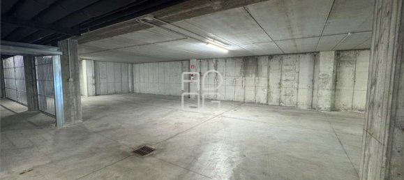 Garage à Desenzano del Garda, Italy 40m² No. 375728 3