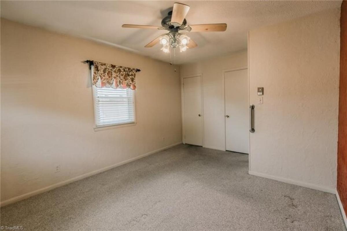 3 bedrooms House in Mount Airy, USA No. 390240