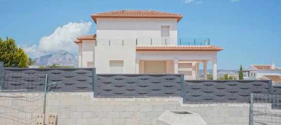 4 bedrooms House in Alicante, Spain No. 67178 8