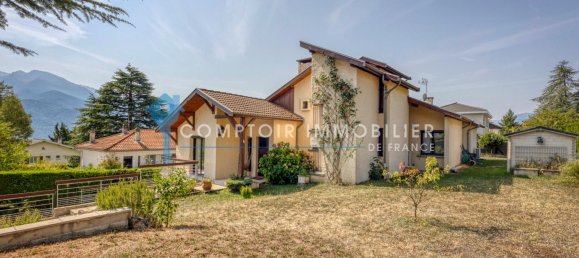 4 bedrooms House in Isere, France No. 326073 20
