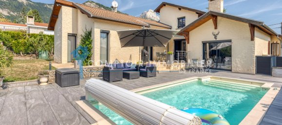 4 bedrooms House in Isere, France No. 326073 16
