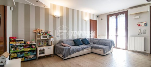 3-salle Maison à Pozzo d'Adda, Italy No. 273859 7