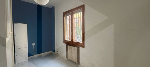 4 rooms Apartment in Bologna, Italy No. 27125 15