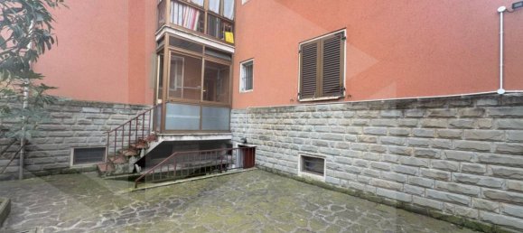 4 rooms Apartment in Bologna, Italy No. 27125 6