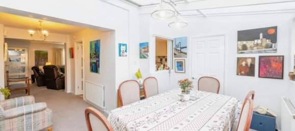 3 bedrooms House in Bushey, United Kingdom No. 6207 15