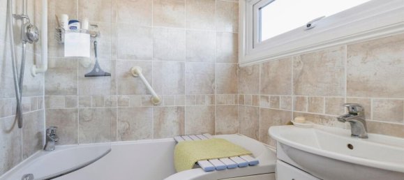 3 bedrooms House in Bushey, United Kingdom No. 6207 17