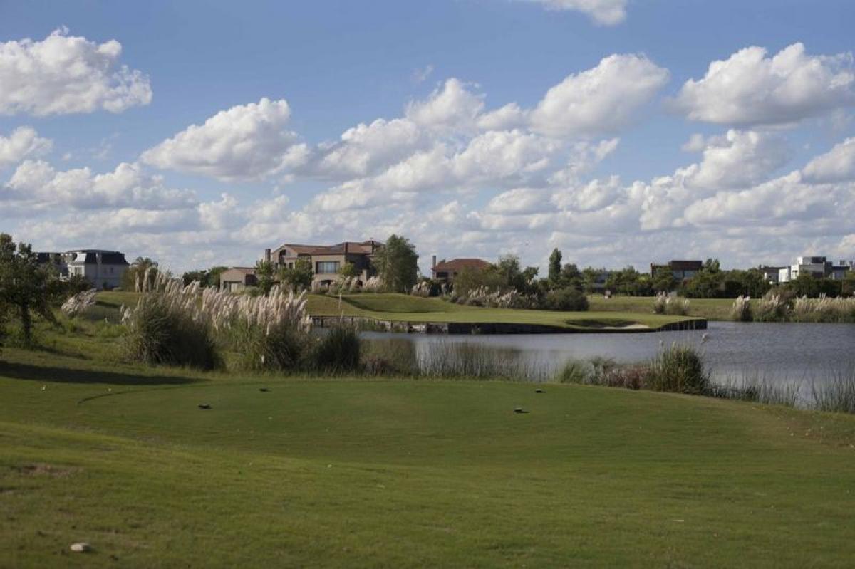 Terreno em Tigre, Argentina N.º 31894