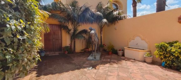 Villa de 3 dormitorios en Cádiz, Spain No. 133603 25