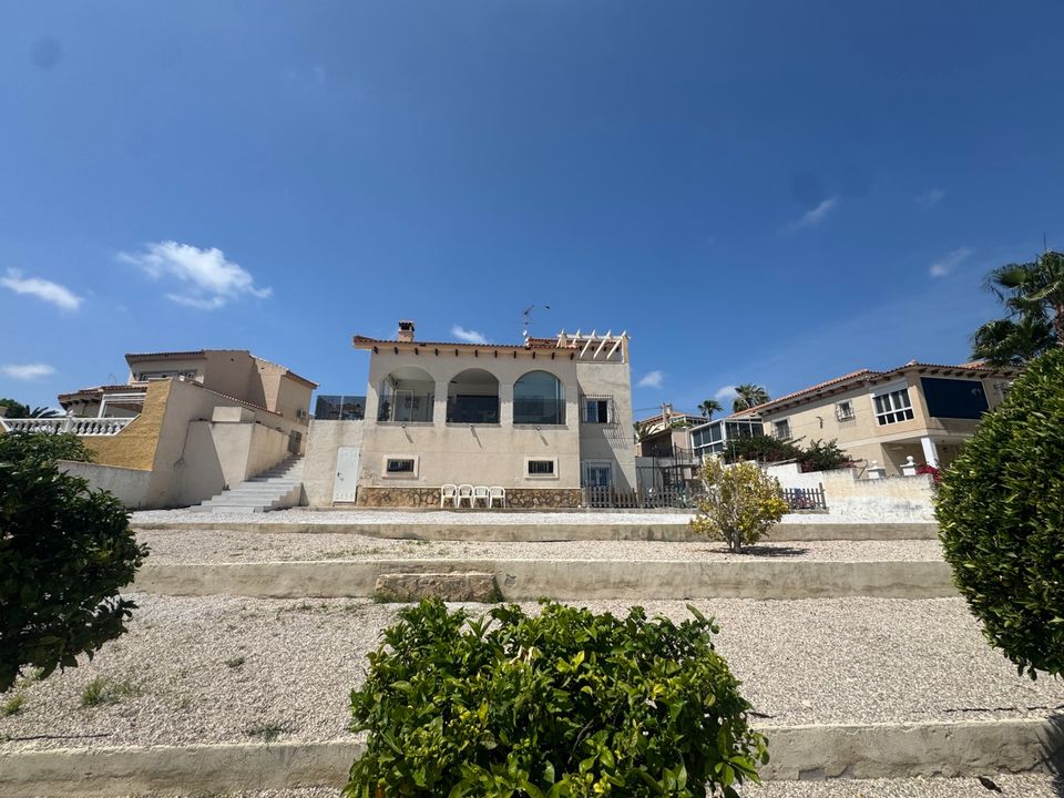 5 bedrooms Villa in San Miguel de Salinas, Spain No. 176560